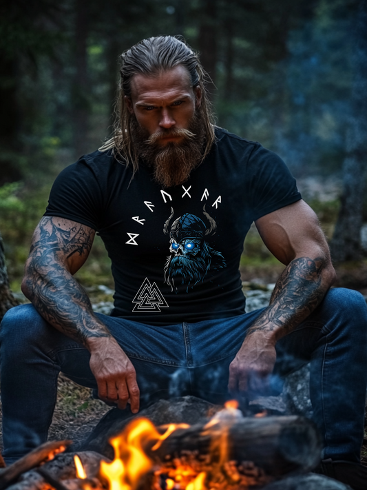 Frontansicht eines Wikinger T-Shirts mit einem Draugar nordischen Runen und Schrift